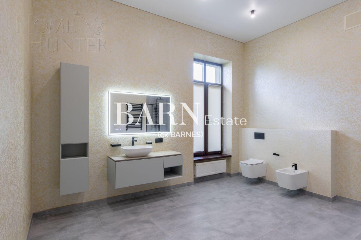2-этажный коттедж 1 300 м² с отделкой