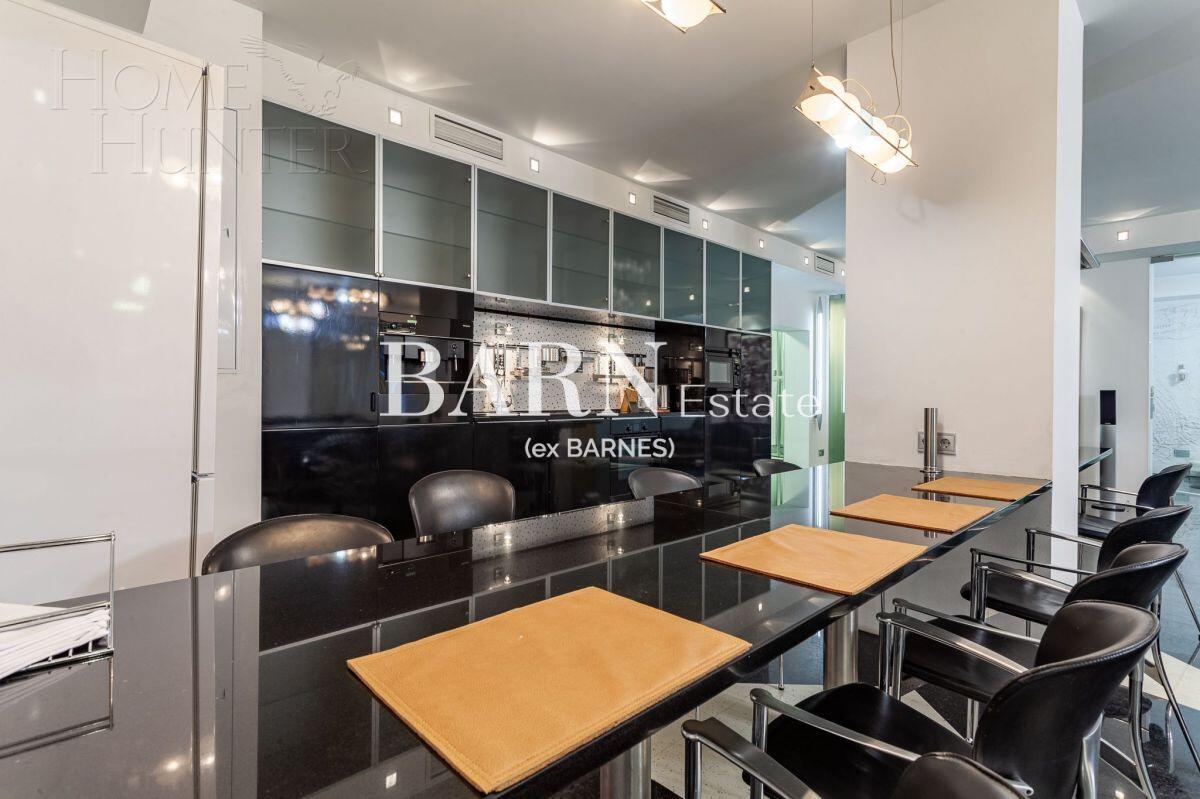 3-КОМН. КВАРТИРА С ОТДЕЛКОЙ 205 М² НА 10 ЭТАЖЕ