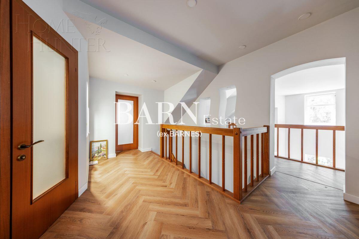 2-этажный коттедж 370 м² с отделкой