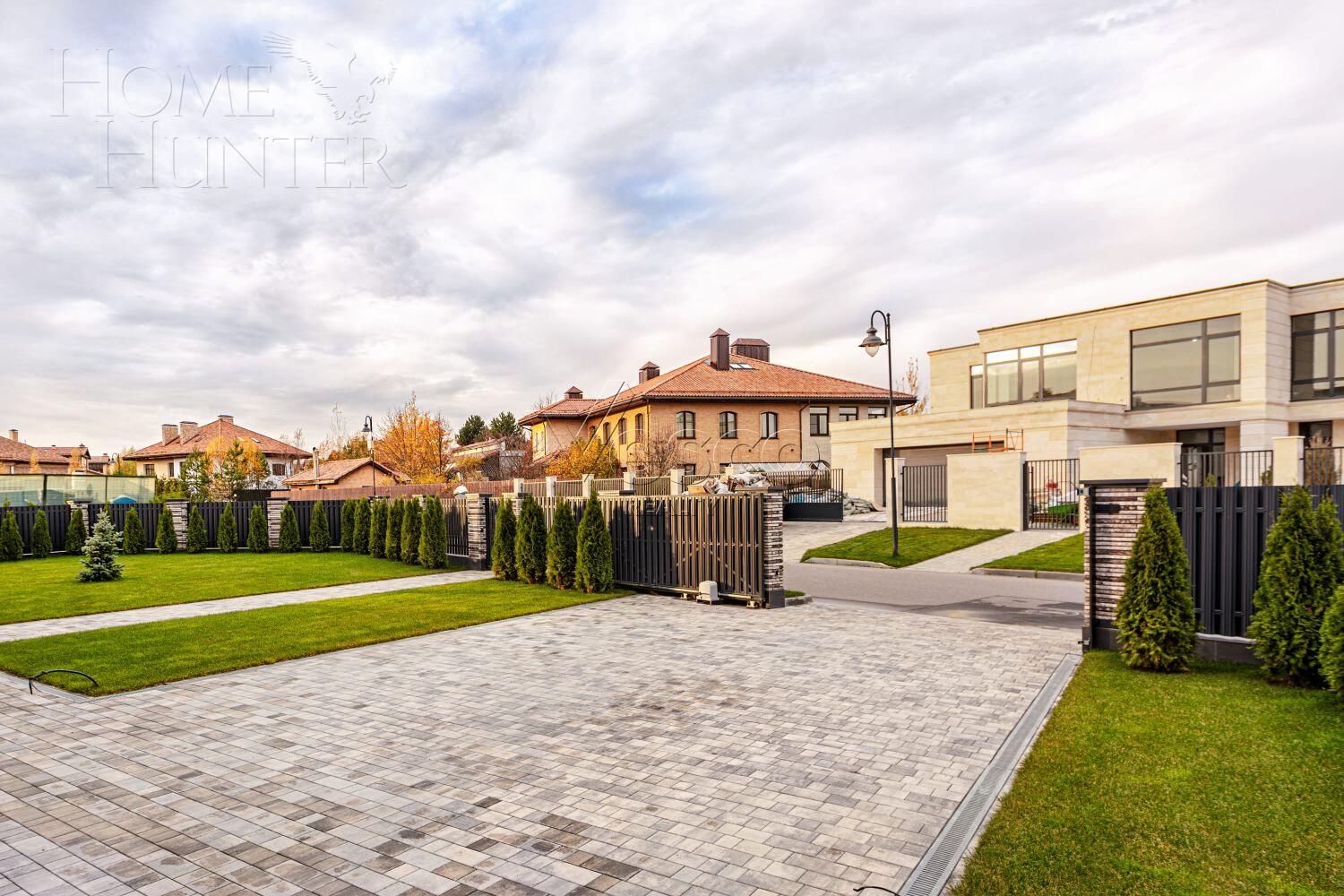 2-этажный коттедж 520 м² без отделки