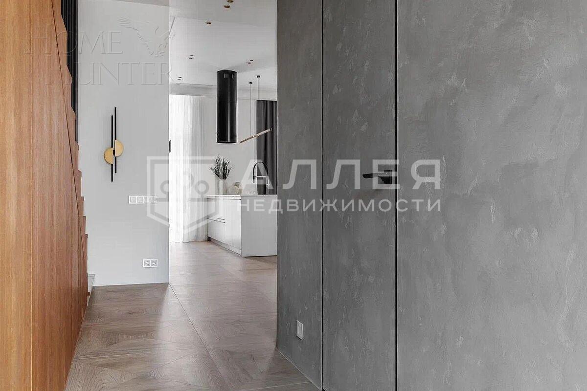 3-этажный таунхаус 278 м² с отделкой