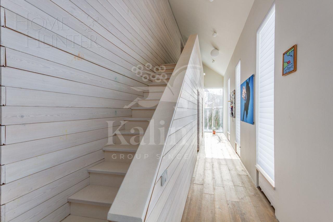 2-этажный коттедж 550 м² с отделкой