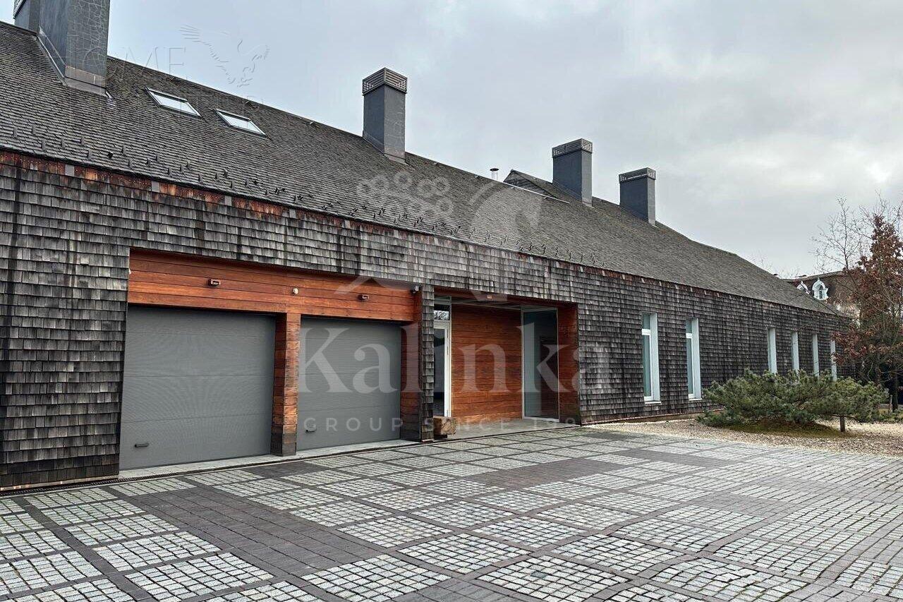 2-этажный коттедж 550 м² с отделкой