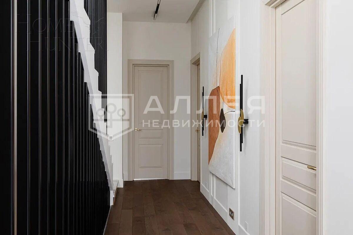 3-этажный таунхаус 278 м² с отделкой