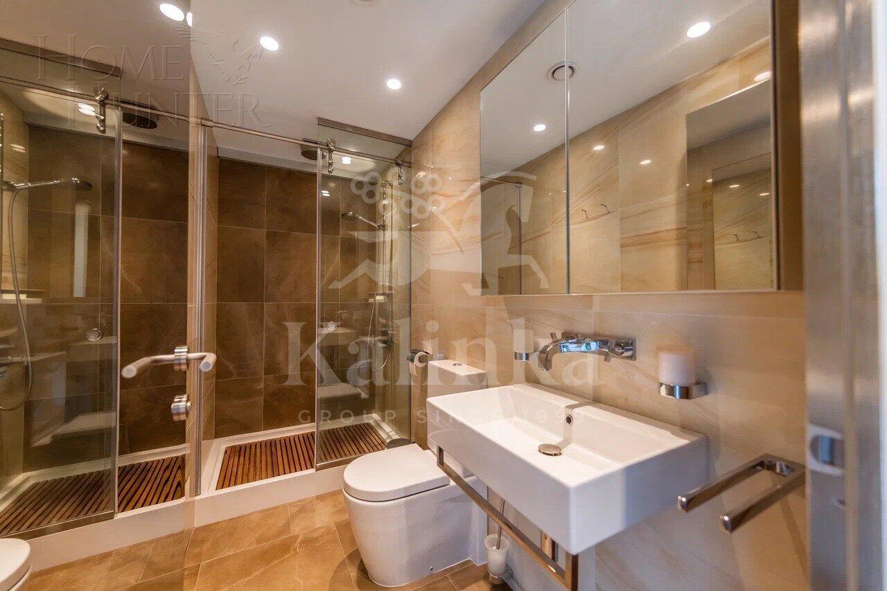 3-этажный коттедж 5 000 м² с отделкой