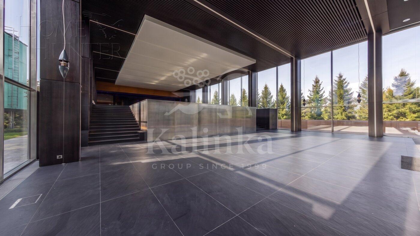 3-этажный коттедж 5 000 м² с отделкой