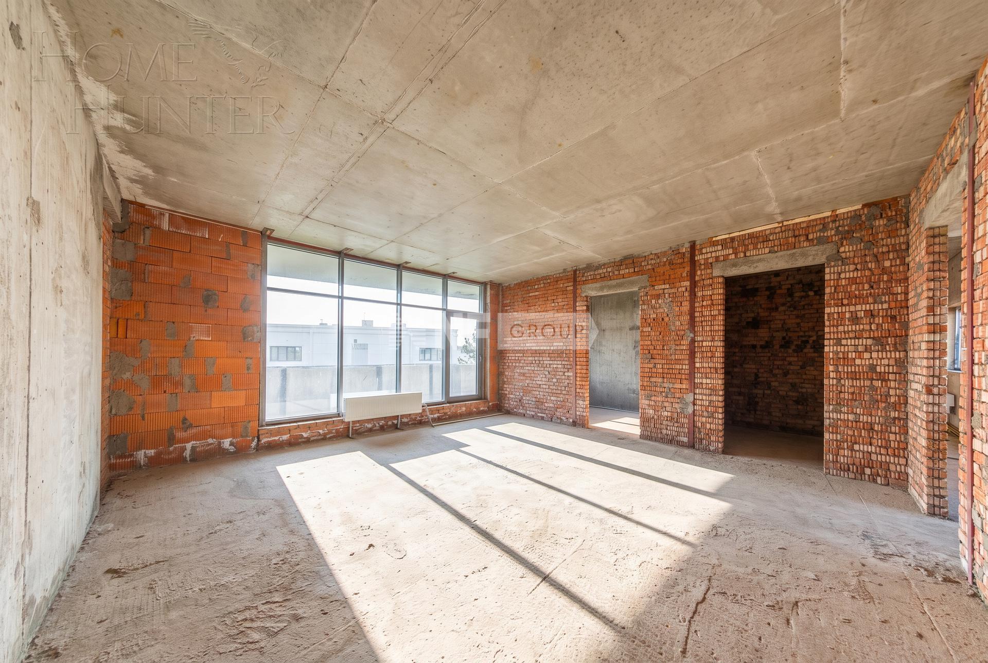 3-этажный коттедж 703.2 м² без отделки