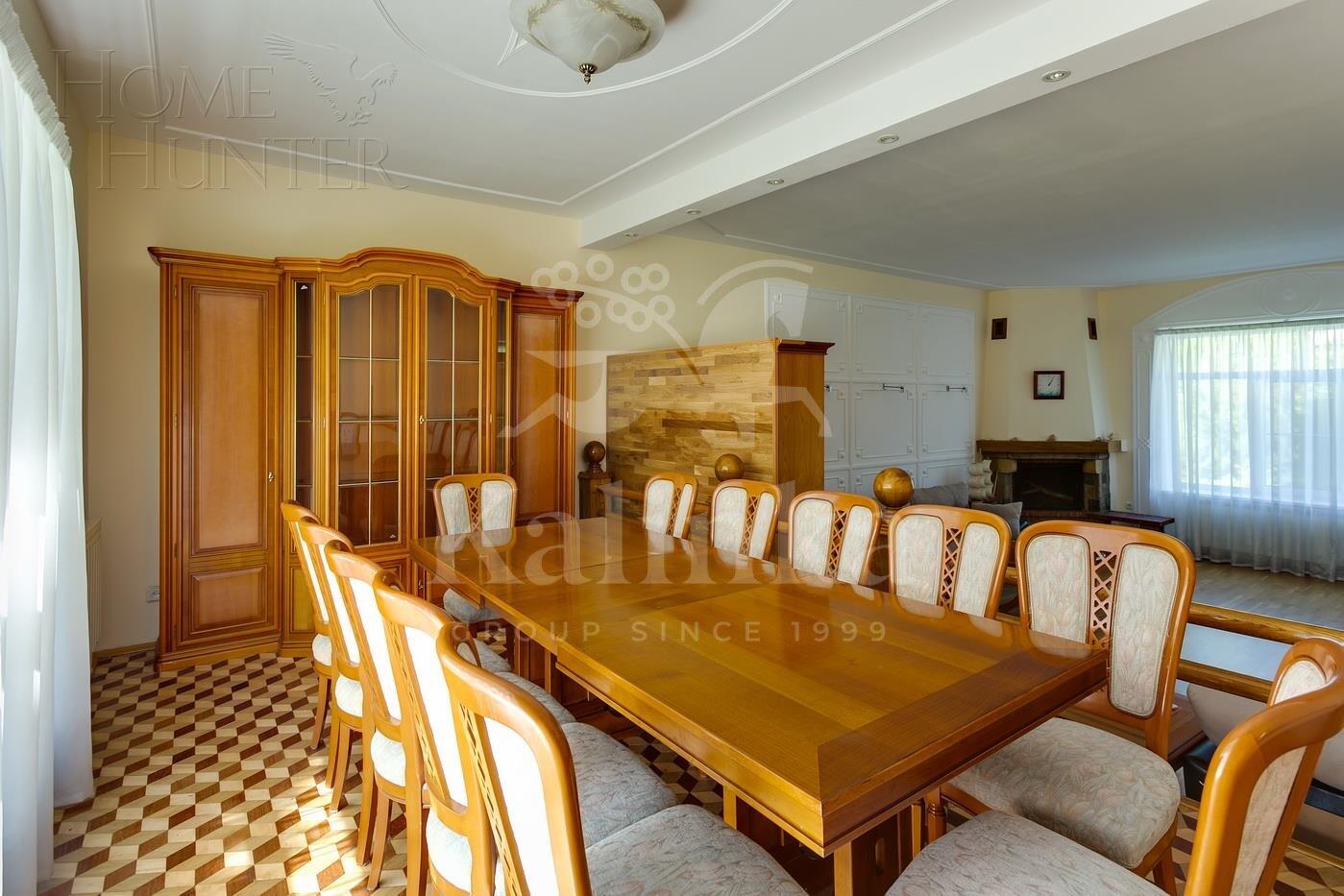 3-этажный коттедж 520 м² с отделкой