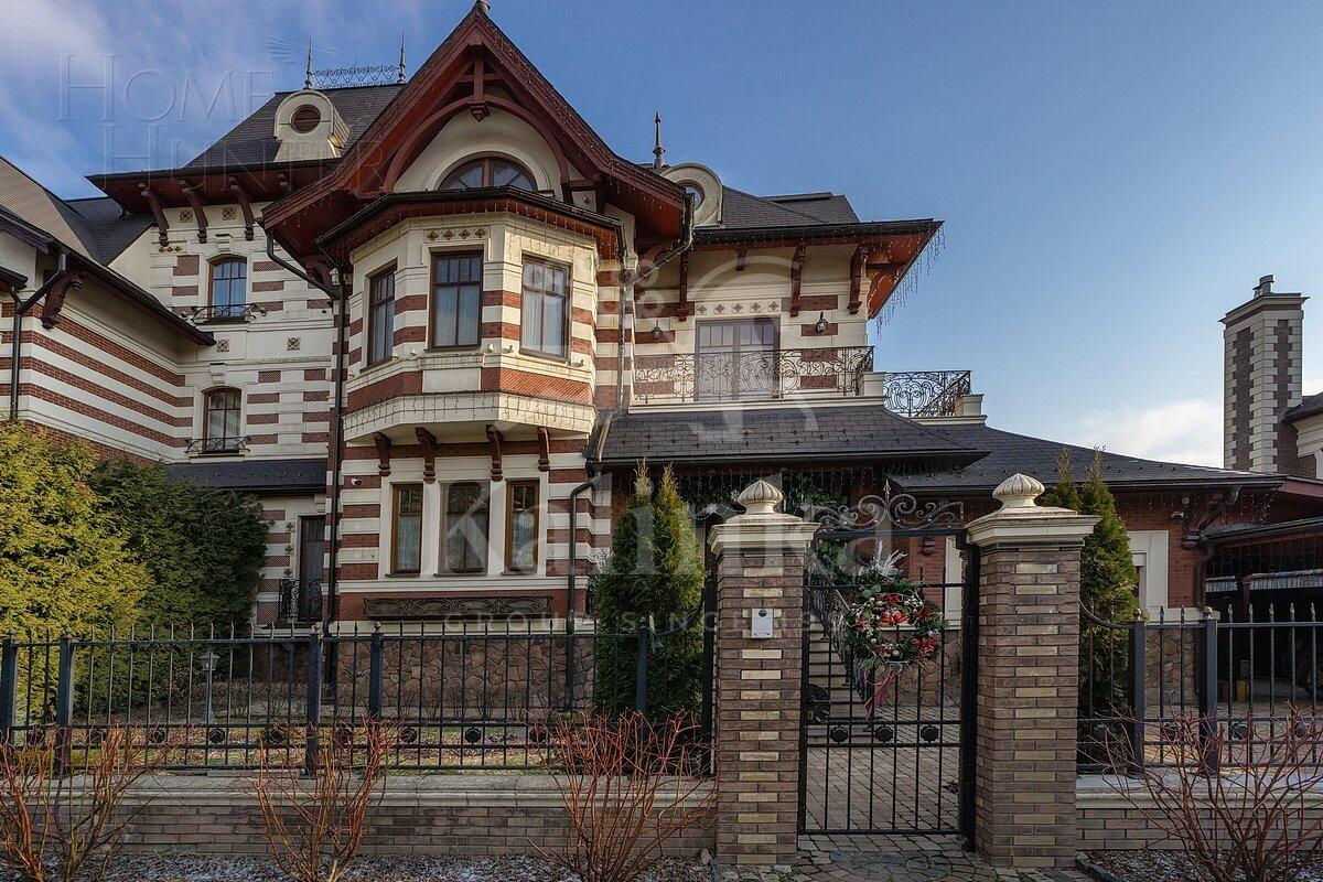 ТАУНХАУС 367.2 м² с отделкой
