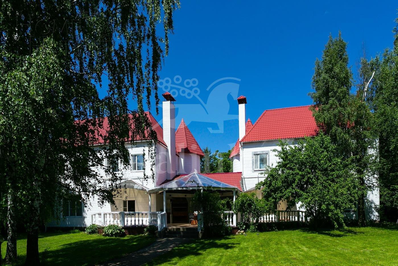 3-этажный коттедж 520 м² с отделкой