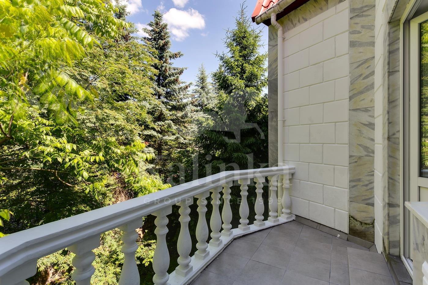 3-этажный коттедж 520 м² с отделкой