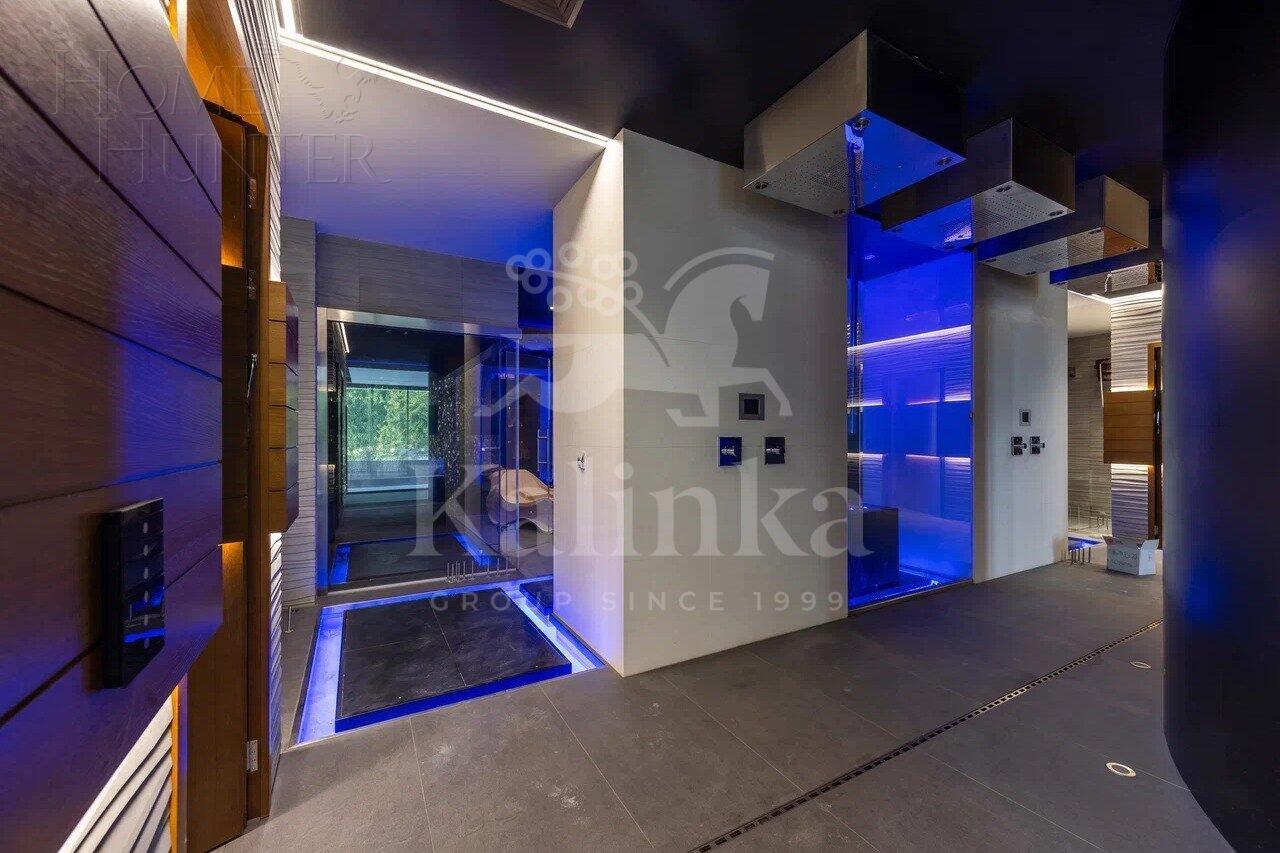 3-этажный коттедж 5 000 м² с отделкой