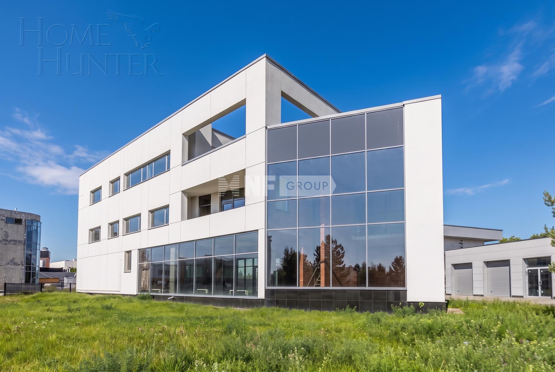 3-этажный коттедж 703.2 м² без отделки