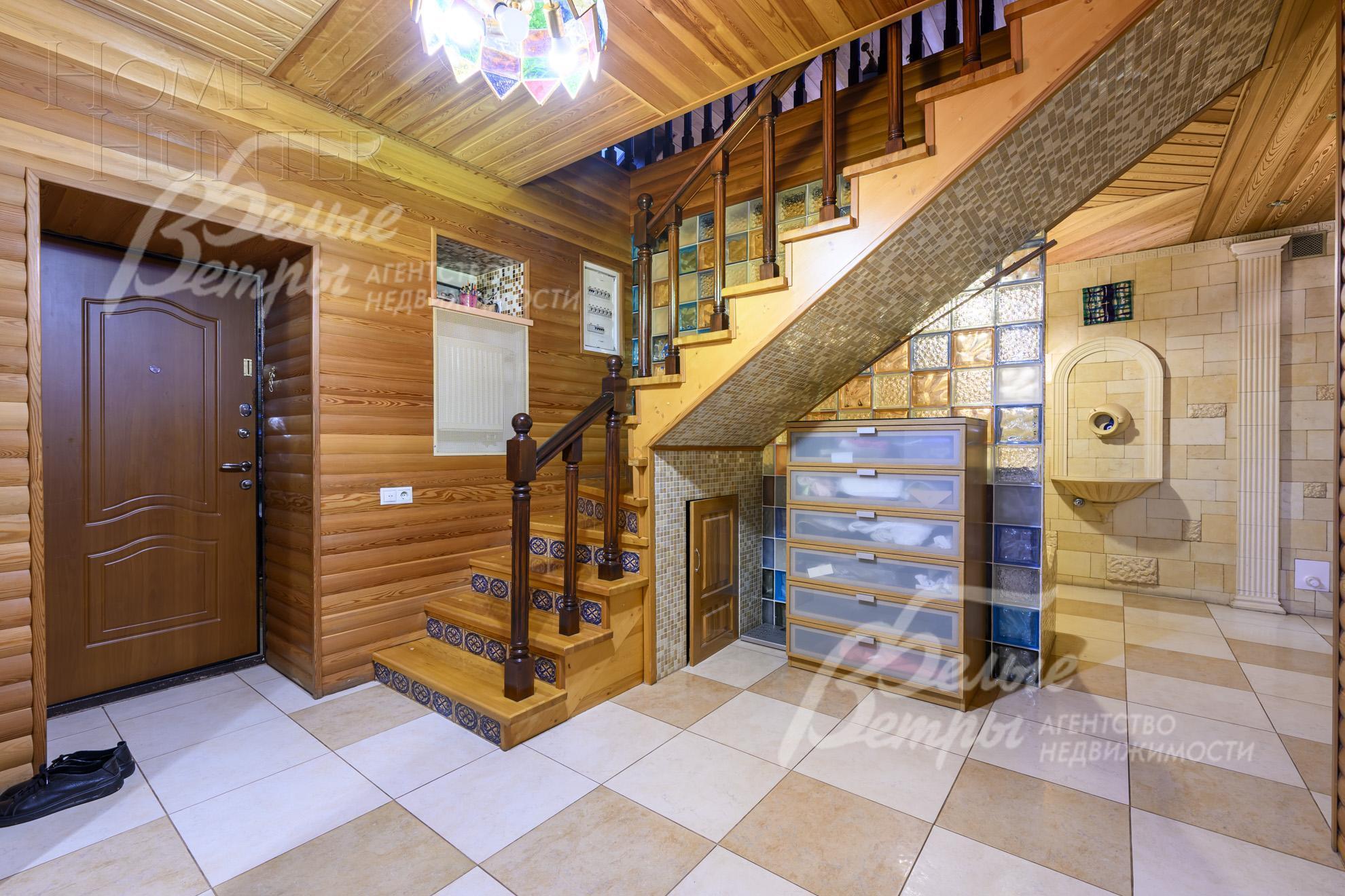 3-этажный коттедж 750 м² с отделкой