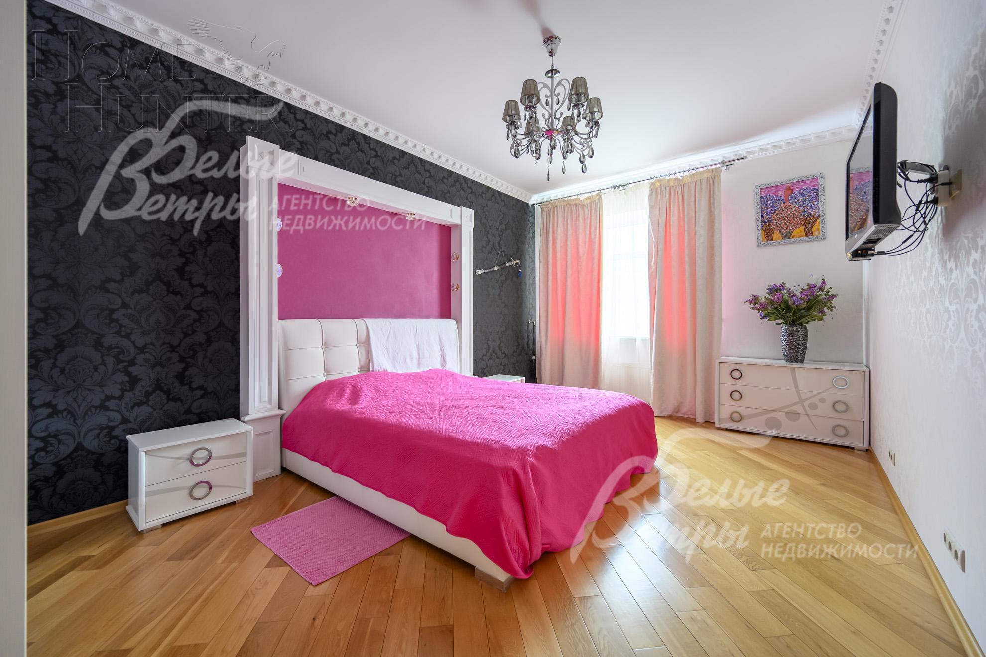 3-этажный коттедж 750 м² с отделкой