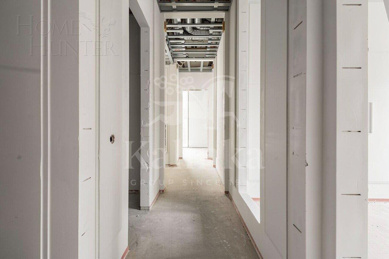 8-КОМН. КВАРТИРА С ОТДЕЛКОЙ 194.63 М² НА 5 ЭТАЖЕ