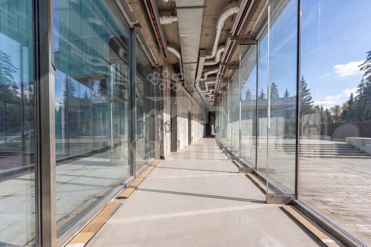 3-этажный коттедж 5 000 м² с отделкой