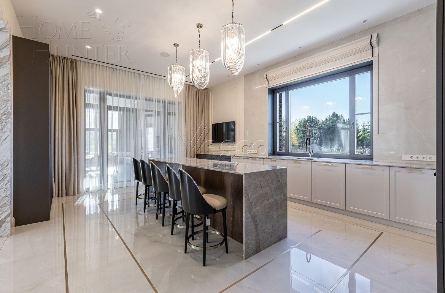 2-этажный коттедж 1 700 м² с отделкой