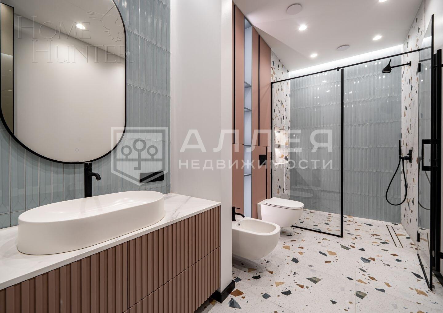 2-этажный коттедж 600 м² с отделкой