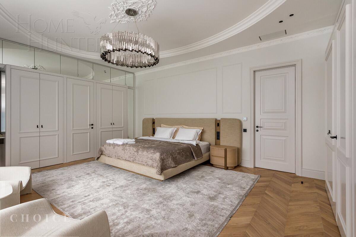 3-этажный коттедж 1 150 м² с отделкой