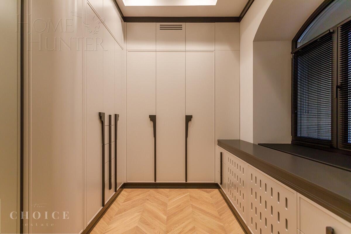 3-этажный коттедж 1 150 м² с отделкой
