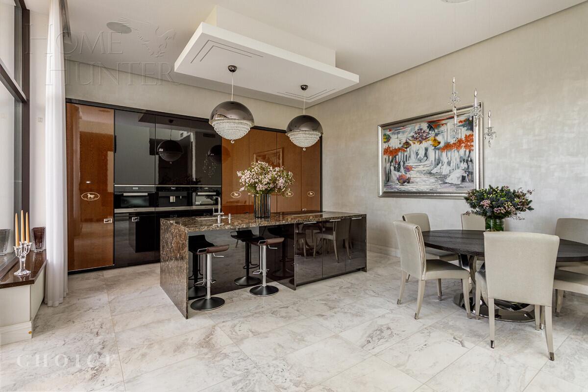 2-этажный таунхаус 450 м² с отделкой