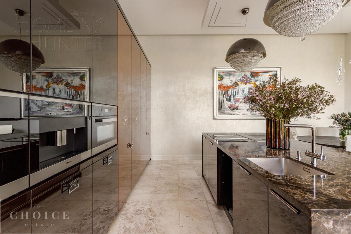 2-этажный таунхаус 450 м² с отделкой