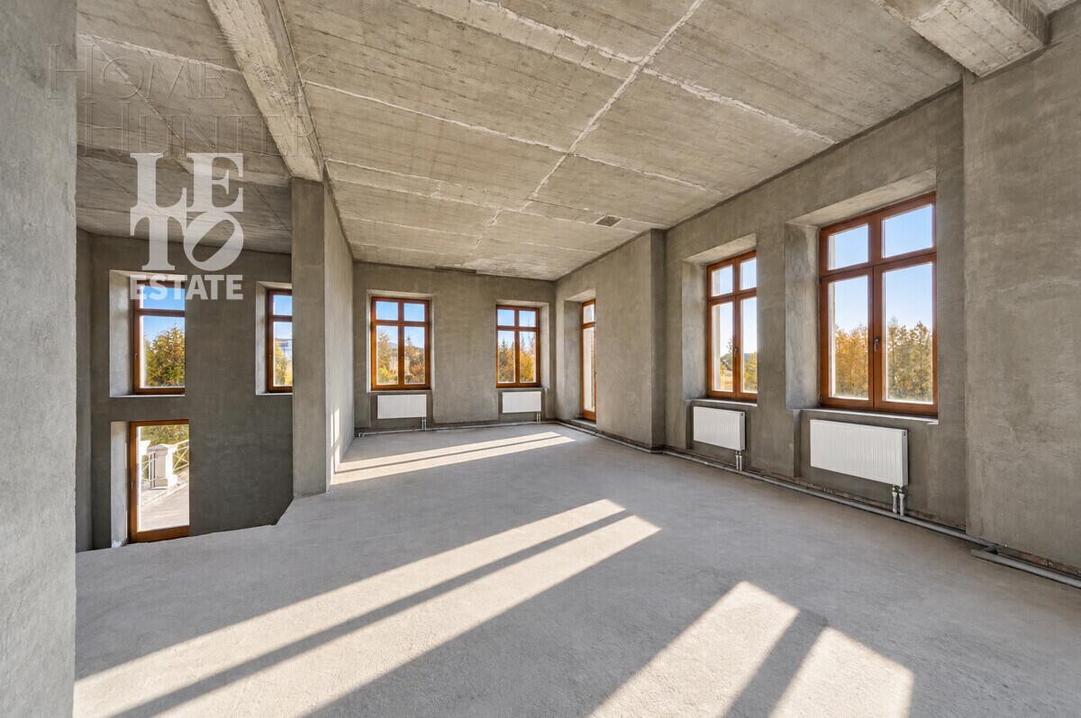 1-этажный коттедж 560 м² без отделки