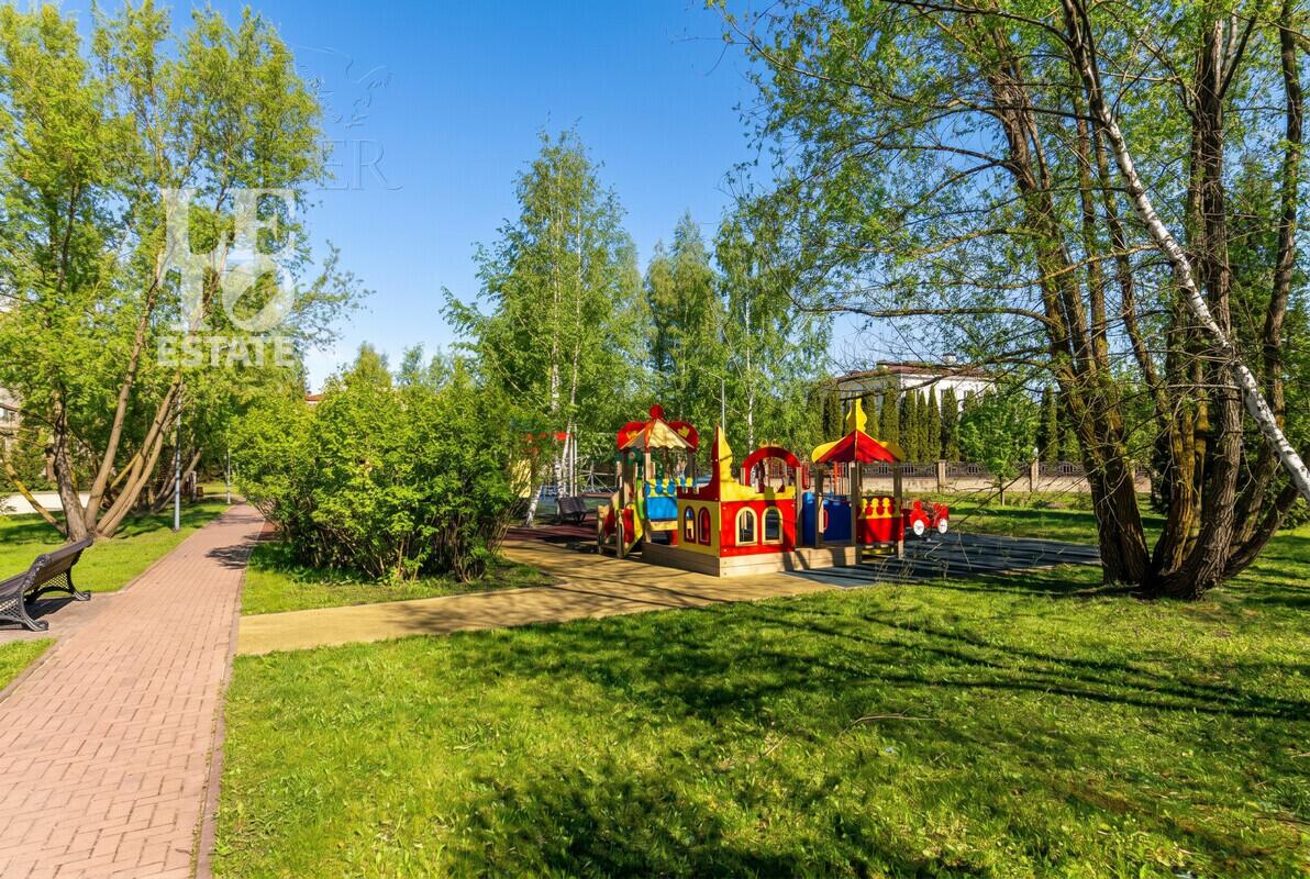 1-этажный коттедж 560 м² без отделки