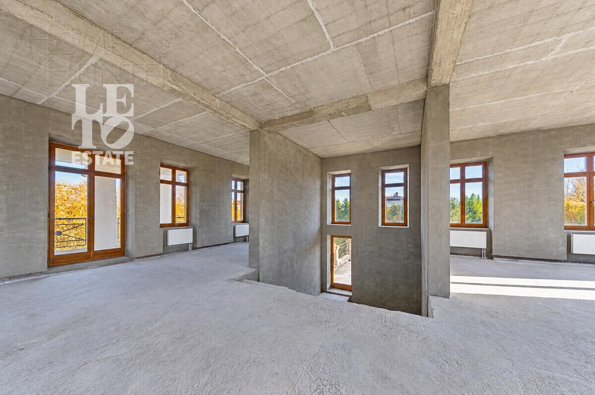 1-этажный коттедж 560 м² без отделки