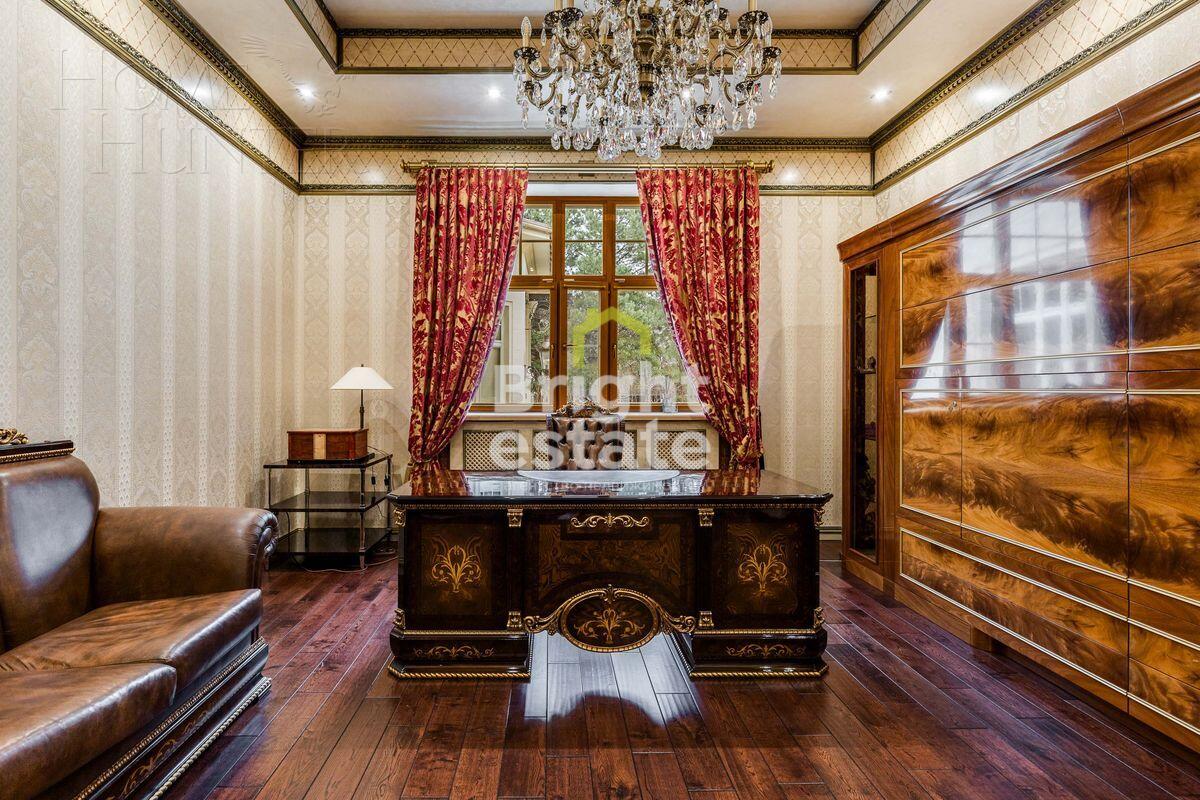 3-этажный коттедж 1 250 м² с отделкой