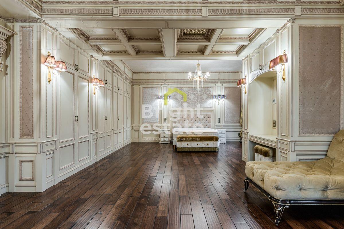 3-этажный коттедж 1 250 м² с отделкой