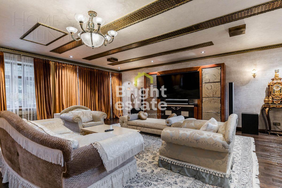 3-этажный коттедж 1 250 м² с отделкой