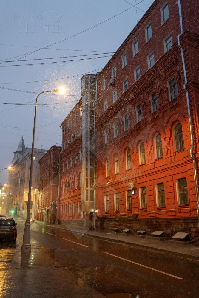 6-КОМН. КВАРТИРА С ОТДЕЛКОЙ 180 М² НА 3 ЭТАЖЕ