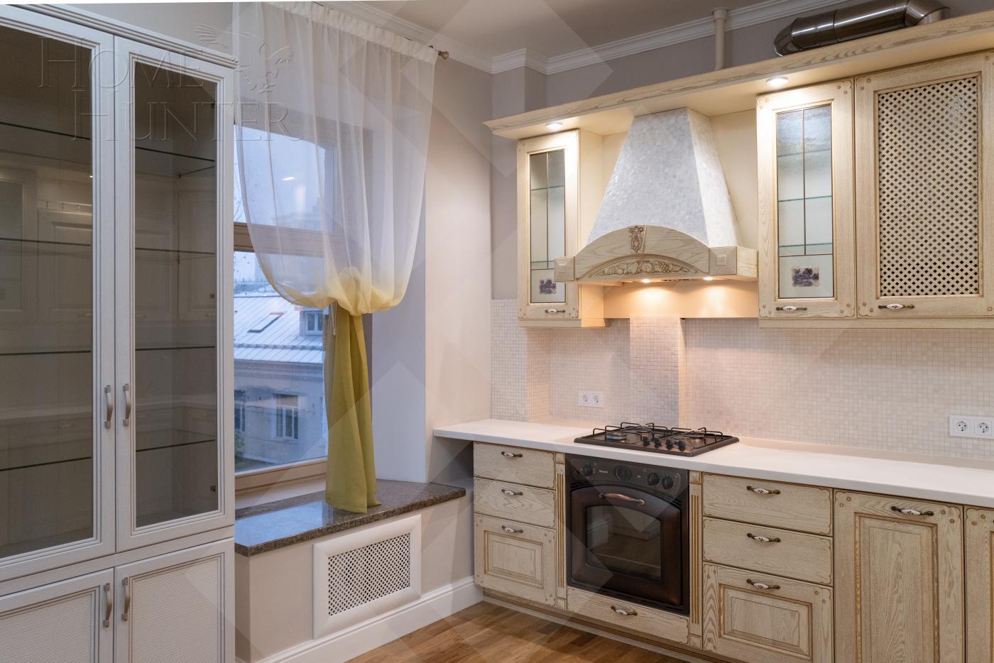 6-КОМН. КВАРТИРА С ОТДЕЛКОЙ 180 М² НА 3 ЭТАЖЕ