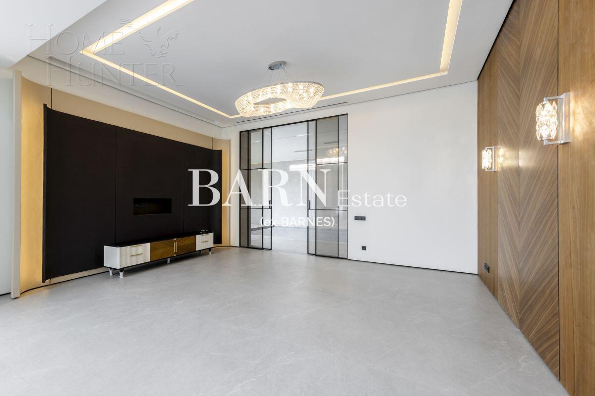 2-этажный коттедж 880 м² без отделки