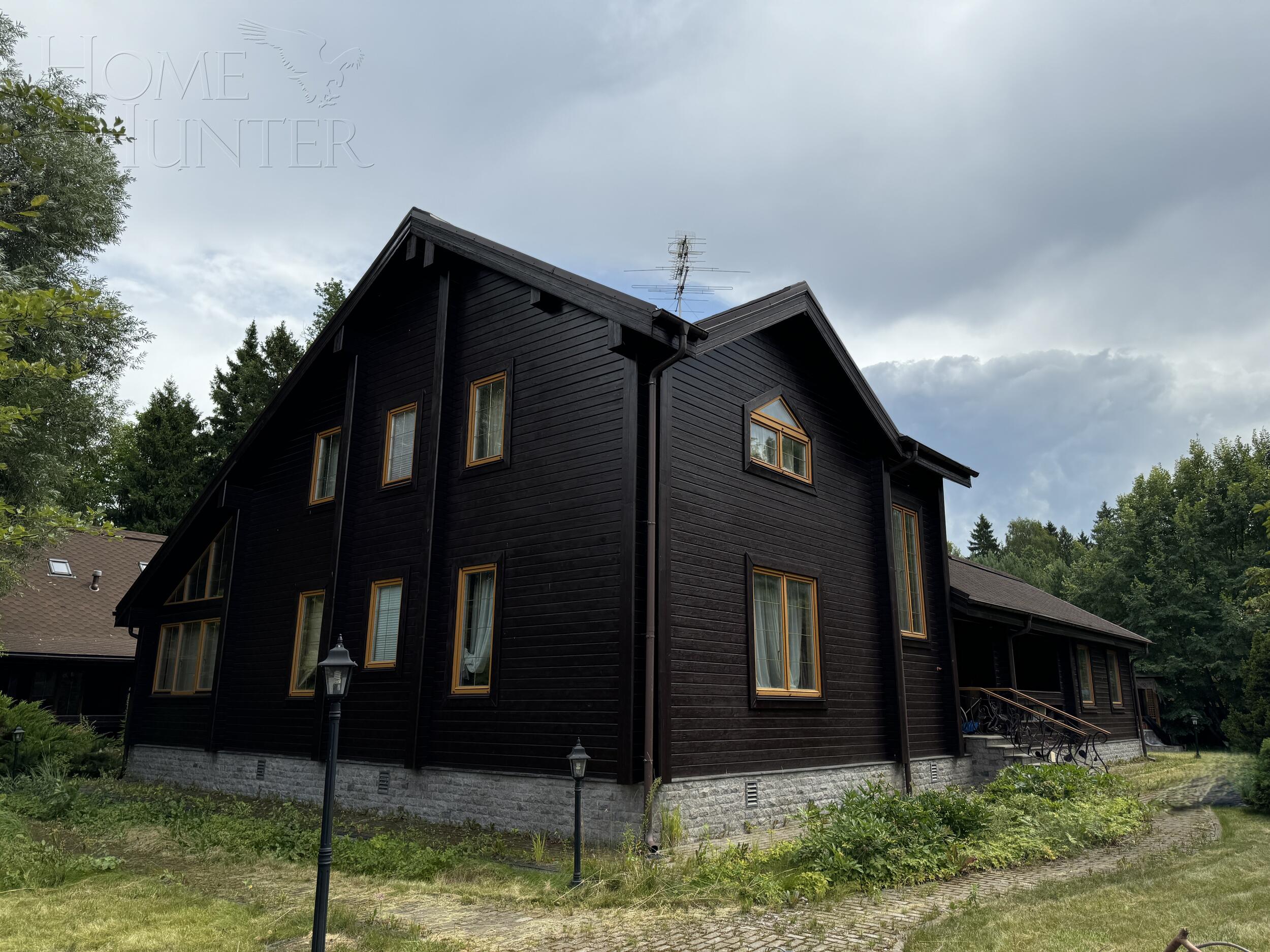 3-этажный коттедж 573 м² с отделкой