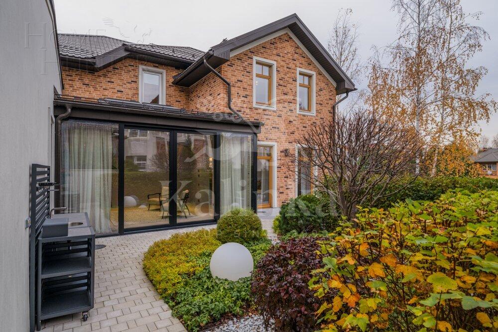 3-этажный коттедж 472 м² с отделкой