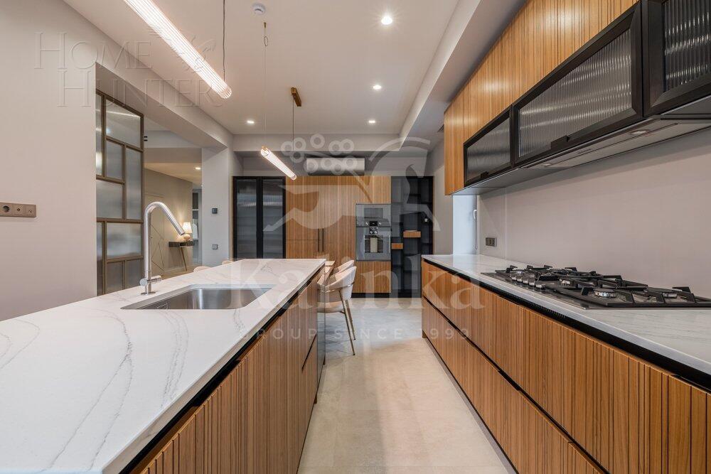 3-этажный коттедж 472 м² с отделкой