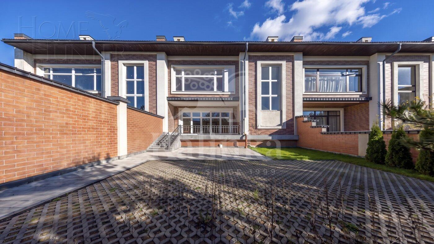 ТАУНХАУС 354 м² с отделкой