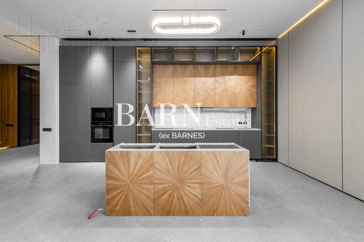 2-этажный коттедж 880 м² без отделки