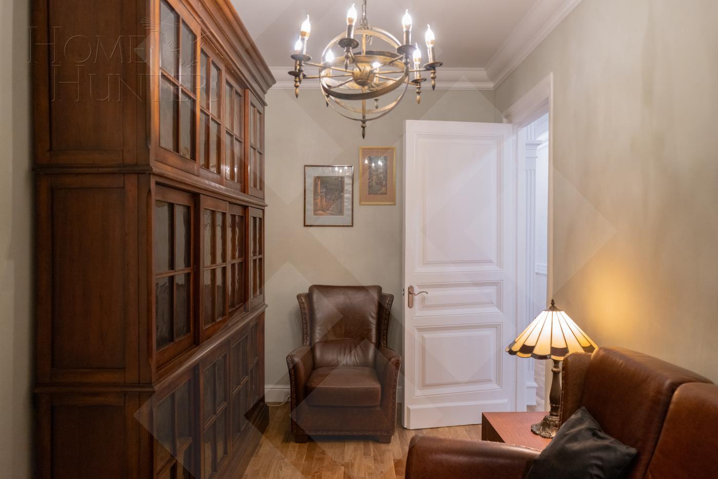 6-КОМН. КВАРТИРА С ОТДЕЛКОЙ 180 М² НА 3 ЭТАЖЕ