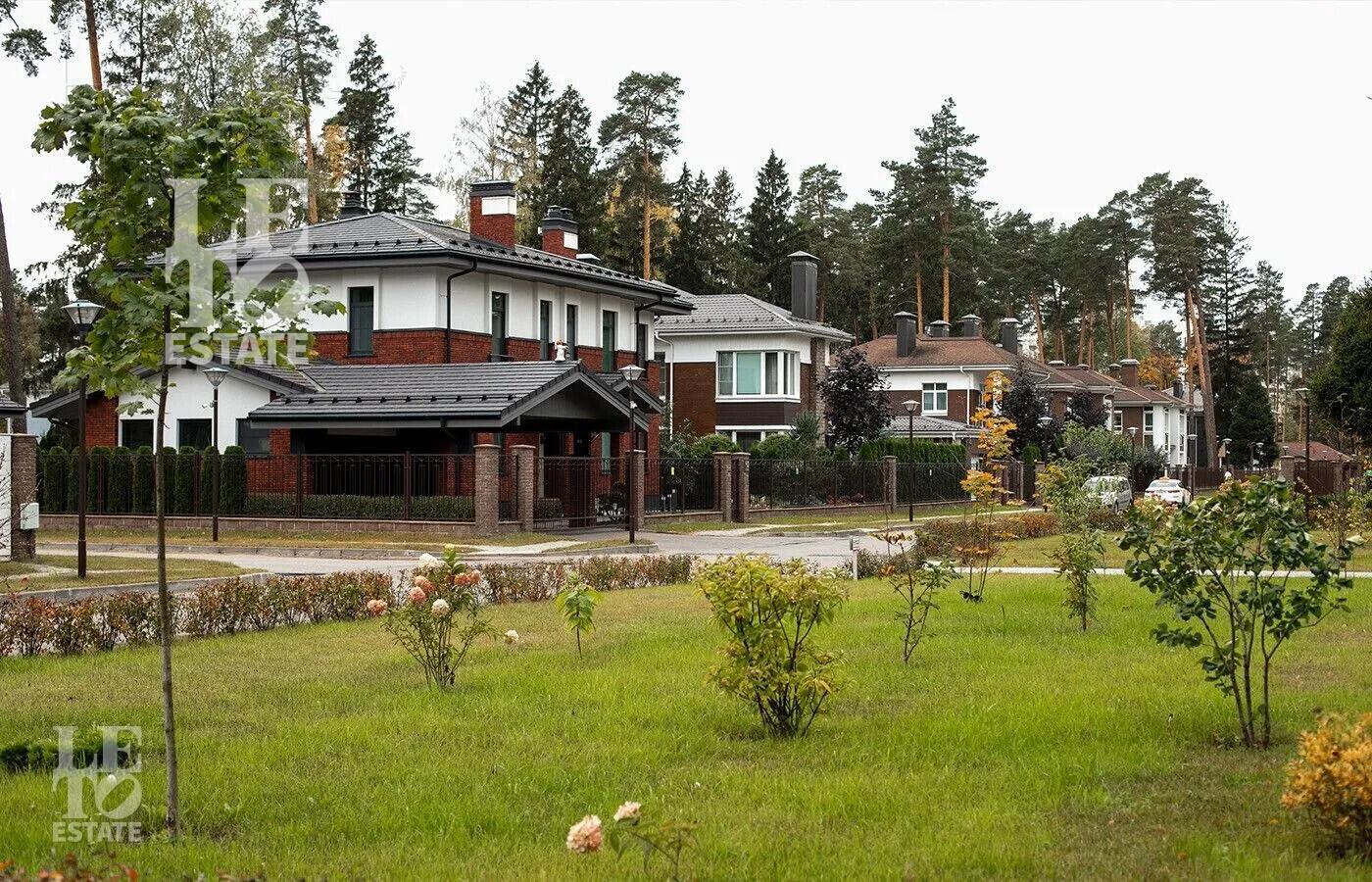 1-этажный коттедж 290 м² без отделки