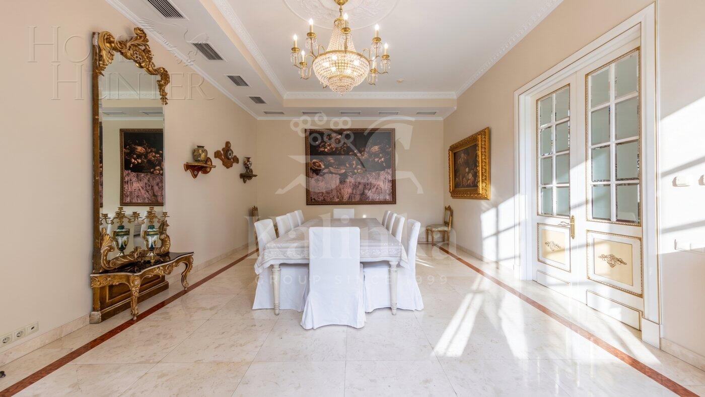 4-этажный коттедж 1 250 м² с отделкой