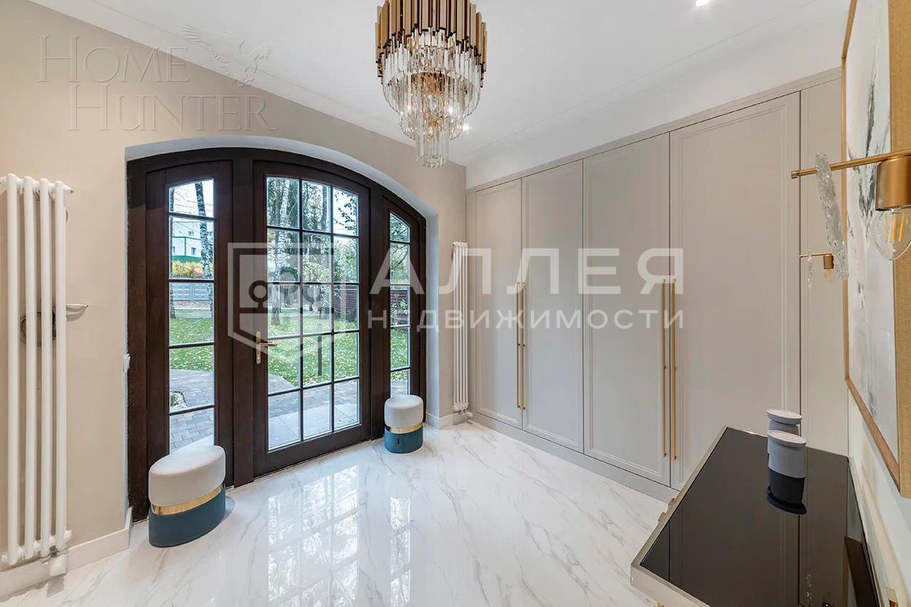 2-этажный коттедж 405 м² с отделкой