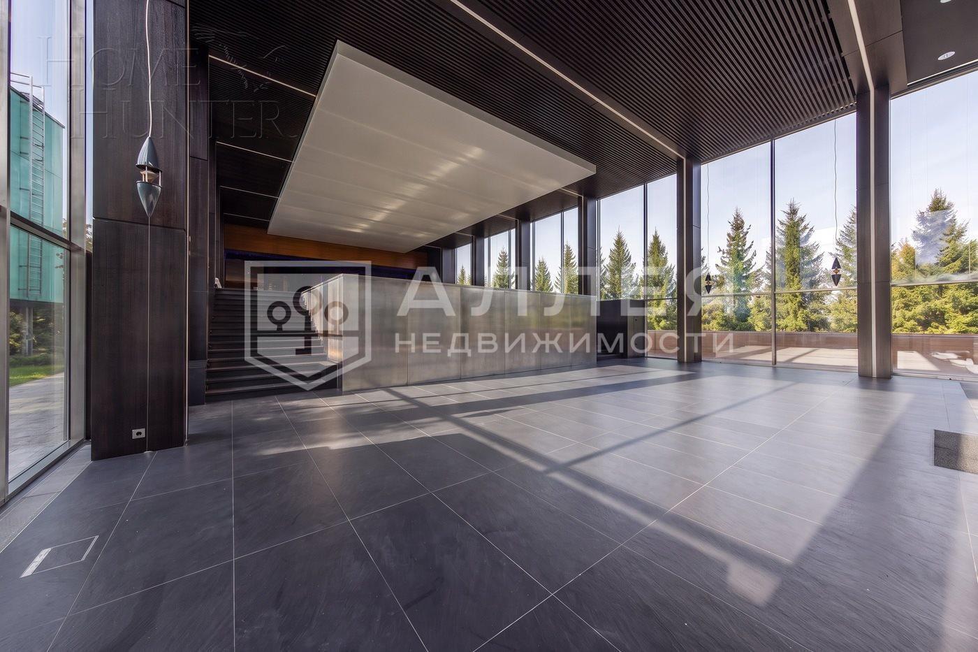3-этажный коттедж 5 000 м² с отделкой