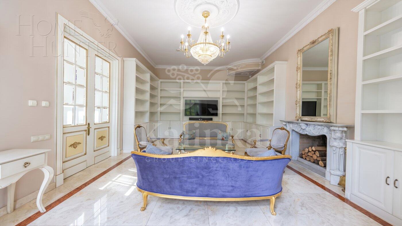 4-этажный коттедж 1 250 м² с отделкой
