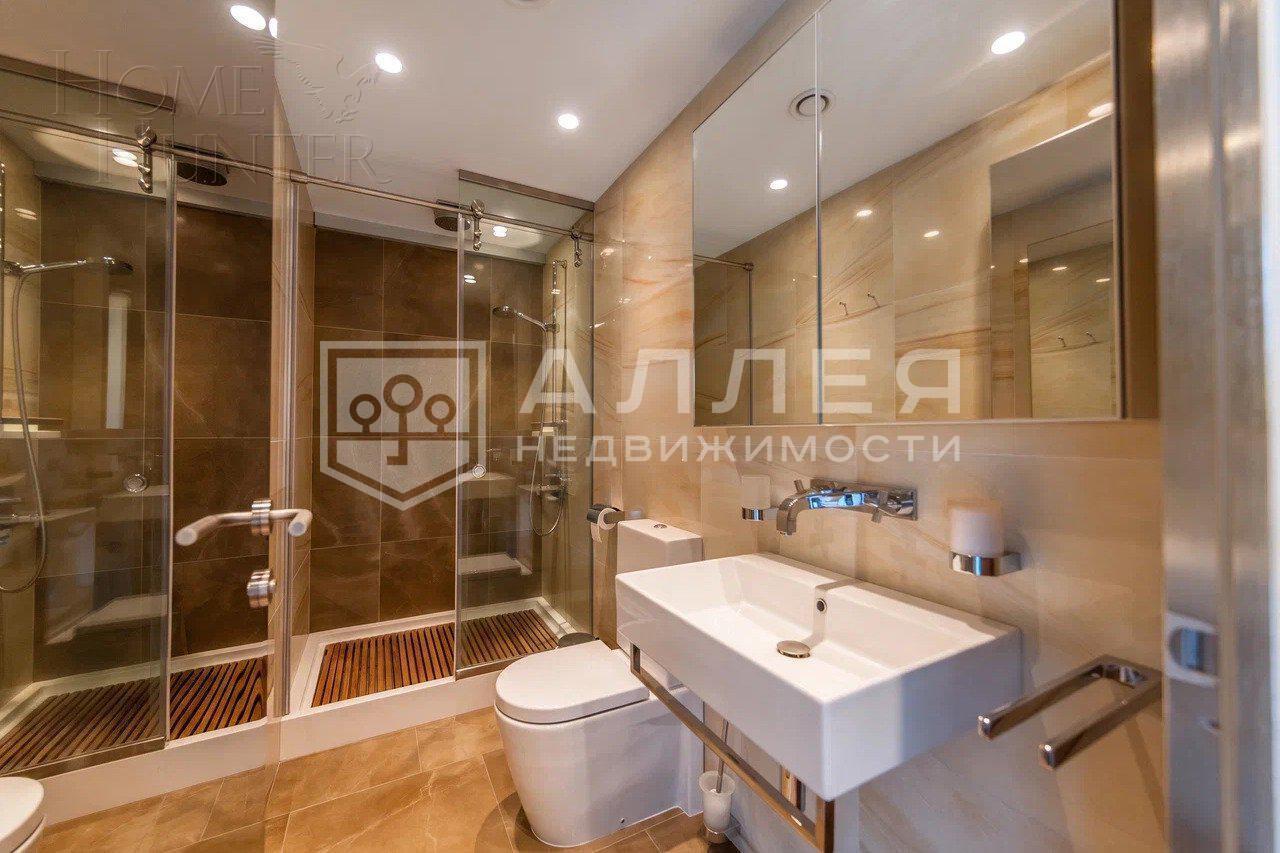 3-этажный коттедж 5 000 м² с отделкой