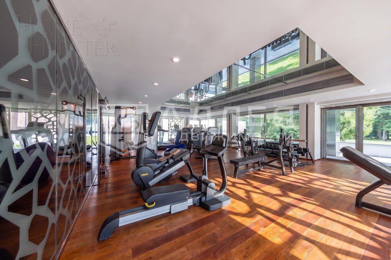3-этажный коттедж 5 000 м² с отделкой