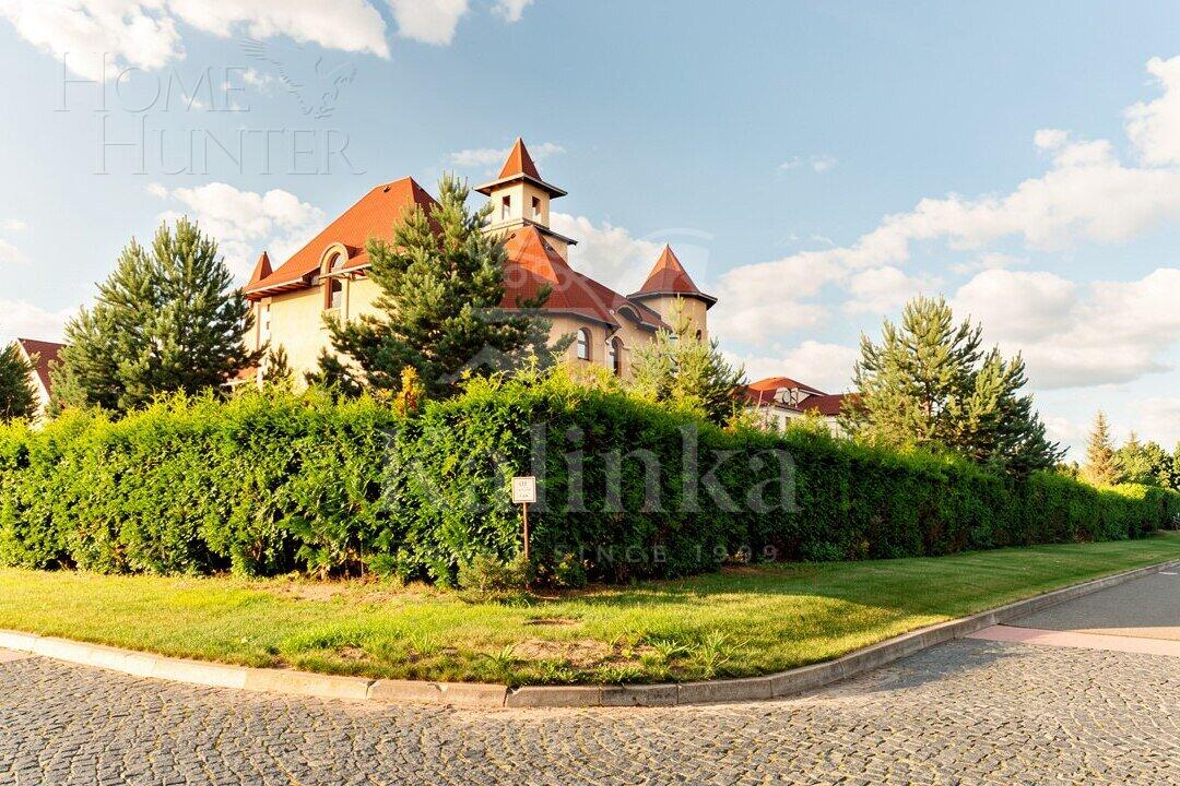 3-этажный коттедж 702 м² без отделки